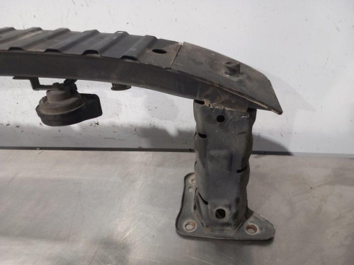  REFUERZO PARAGOLPES DELANTERO FORD FOCUS BERLINA (CAP) 