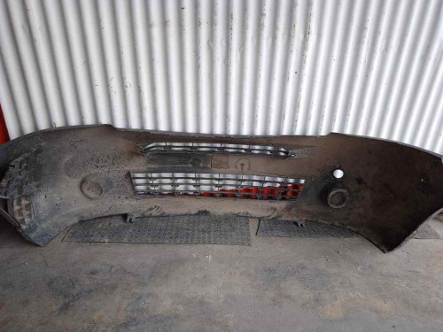 PARAGOLPES DELANTERO 