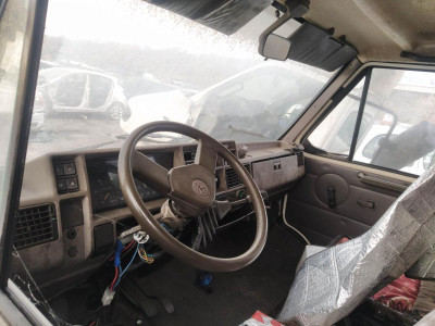 PEUGEOT J5 (280)()