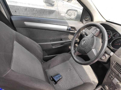 OPEL ASTRA H BERLINA
