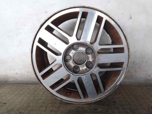 LLANTA FORD FOCUS BERLINA (CAP) 