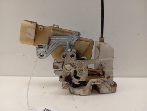 CERRADURA PUERTA TRASERA DERECHA TOYOTA YARIS (NCP1/NLP1/SCP1) 