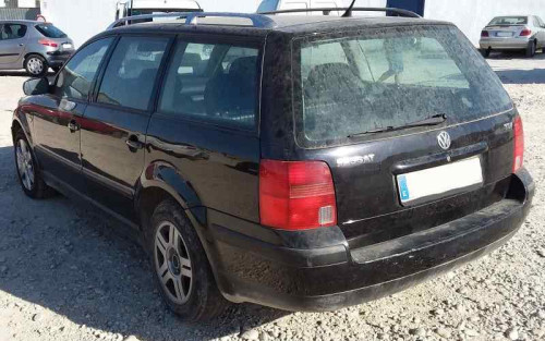 VOLKSWAGEN PASSAT VARIANT (3B5) — vehículo donante para recambios 