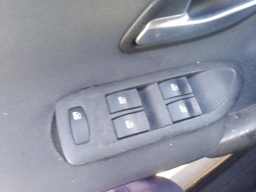  MANDO ELEVALUNAS DELANTERO IZQUIERDO RENAULT LAGUNA II (BG0) 