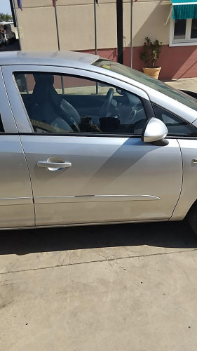 PUERTA DELANTERA DERECHA Opel Corsa D (2006->) Opel Corsa D (2006->) 