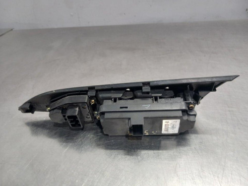 MANDO ELEVALUNAS DELANTERO IZQUIERDO Mazda 3 BERLINA (BK) 