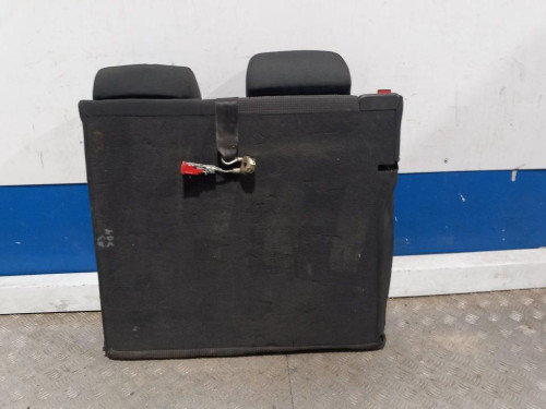  ASIENTOS TRASEROS 