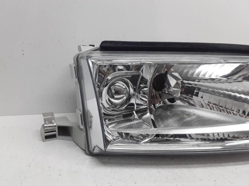 FARO DERECHO Skoda OCTAVIA BERLINA (1U2) 