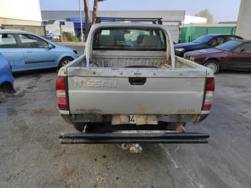 NISSAN PICKUP (D22) — vehículo donante para recambios 