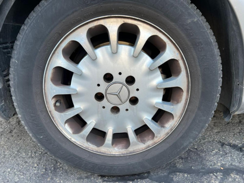  MERCEDES-BENZ CLASE E (BM 211) BERLINA 