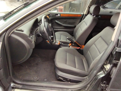 AUDI A6 BERLINA (4B2)