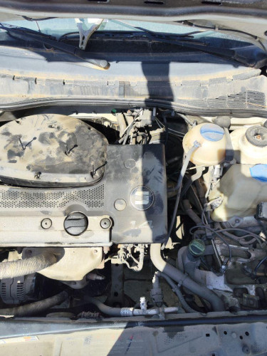 SEAT IBIZA (6K1) — vehículo donante para recambios 
