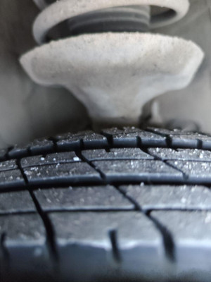 AMORTIGUADOR DELANTERO IZQUIERDO