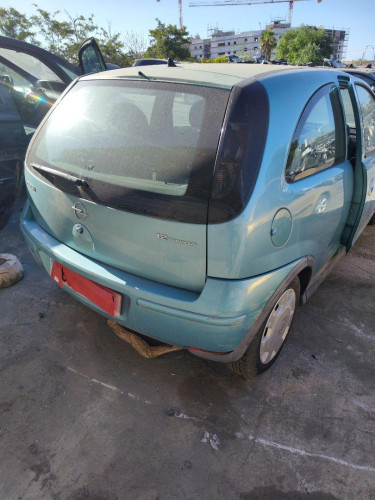 OPEL CORSA C — vehículo donante para recambios 