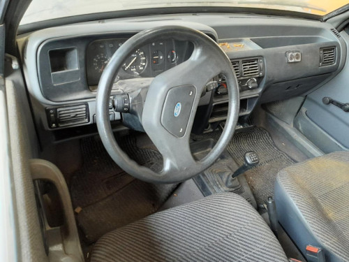  FORD ESCORT BERLINA 