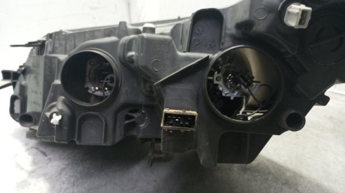 FARO DERECHO Citroen C4 COUPE 