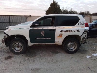 TOYOTA LAND CRUISER (J15)