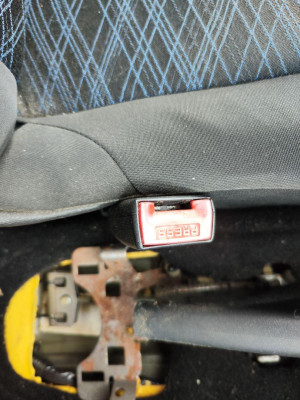 PRETENSOR AIRBAG IZQUIERDO