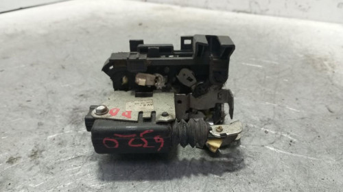 CERRADURA PUERTA DELANTERA DERECHA Dacia DUSTER I 