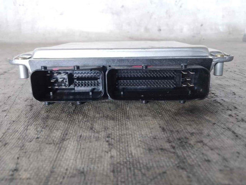 CENTRALITA MOTOR UCE Volkswagen PASSAT BERLINA (3B3) 