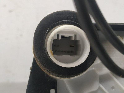 CERRADURA PUERTA DELANTERA IZQUIERDA, TOYOTA, YARIS (KSP1/NLP1/NSP1)