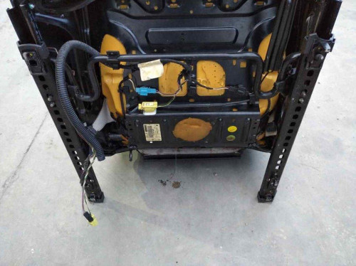 ASIENTO DELANTERO DERECHO Volkswagen GOLF V (1K1)(10.2003) 