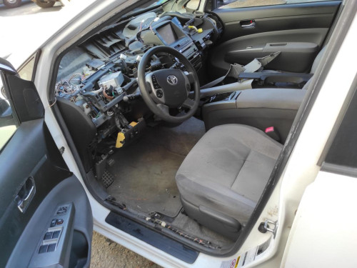 TOYOTA PRIUS (NHW20) — автомобиль-донор на запчасти 