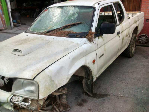  MITSUBISHI L200 (K64T) 