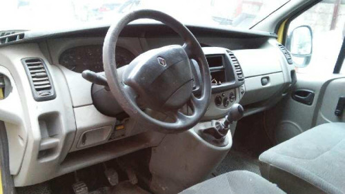  RENAULT TRAFIC II FURGÓN 
