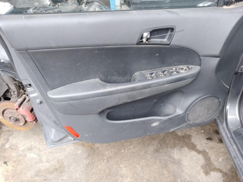 GUARNECIDO PUERTA DELANTERA IZQUIERDA Hyundai I30 (FD) 