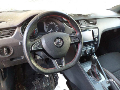 SKODA OCTAVIA COMBI (5E5)