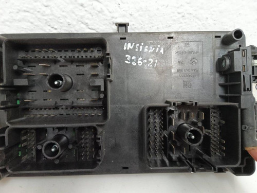  CAJA RELES / FUSIBLES OPEL INSIGNIA BERLINA 