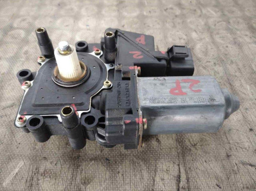 MOTOR ELEVALUNAS TRASERO DERECHO Audi A4 BERLINA (B5) 