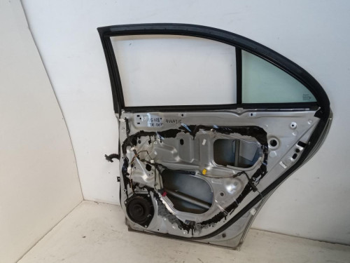 PUERTA TRASERA DERECHA Toyota AVENSIS BERLINA (T25) 