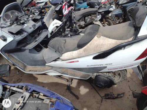 SUZUKI BURGMAN 400 — vehículo donante para recambios 