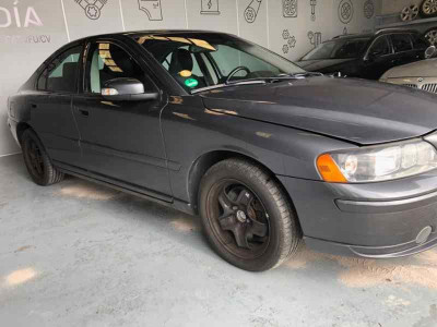 VOLVO S60 BERLINA
