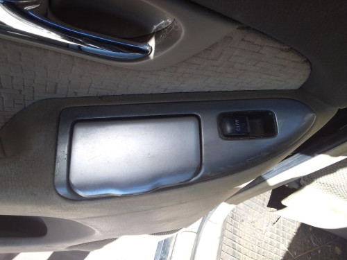 MANDO ELEVALUNAS TRASERO IZQUIERDO Toyota LAND CRUISER (J12) 