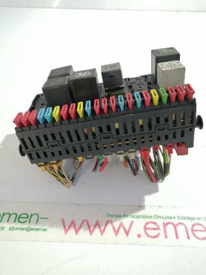 CAJA RELES / FUSIBLES, VOLKSWAGEN, POLO III (6N1)