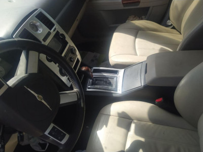 APOYABRAZOS CENTRAL, CHRYSLER, 300C (LE/LX)