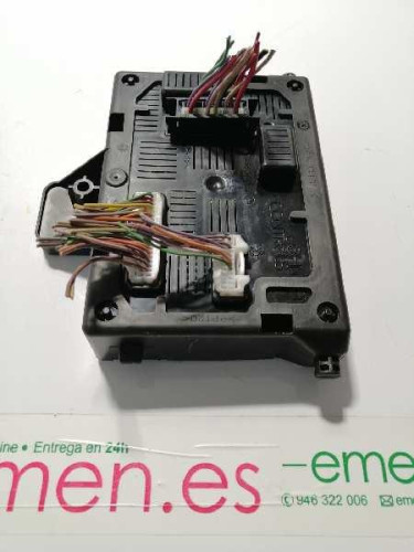  CAJA RELES / FUSIBLES RENAULT CLIO III 