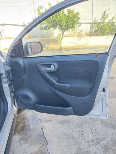 GUARNECIDO PUERTA DELANTERA DERECHA Opel Corsa C (2000->) 