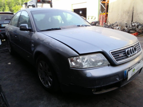  AUDI A6 BERLINA (4B2) 