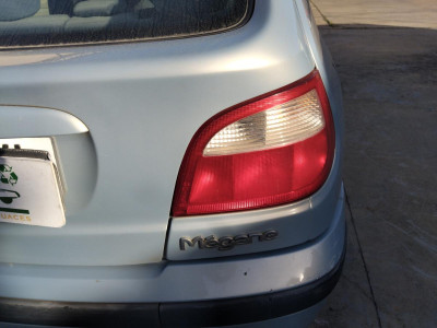 PILOTO TRASERO IZQUIERDO Renault Megane I Fase 2 Berlina (BA0)(1999->)
