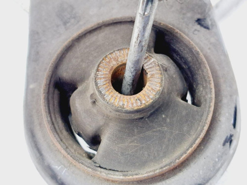 BRAZO SUSPENSION INFERIOR DELANTERO DERECHO KIA CARENS (RP) 