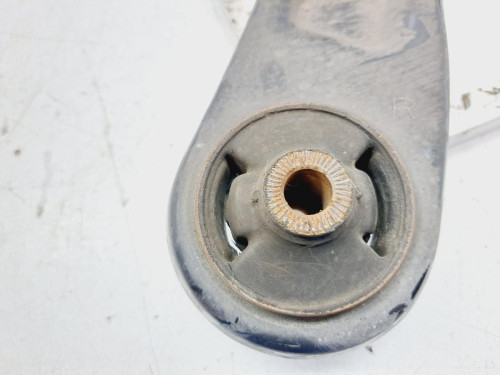 BRAZO SUSPENSION INFERIOR DELANTERO DERECHO KIA CARENS (RP) 