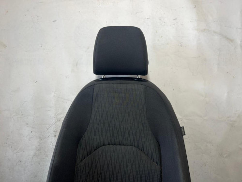 ASIENTO DELANTERO IZQUIERDO 