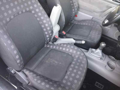 VOLKSWAGEN NEW BEETLE BERLINA (9C1/1C1) — vehículo donante para recambios 