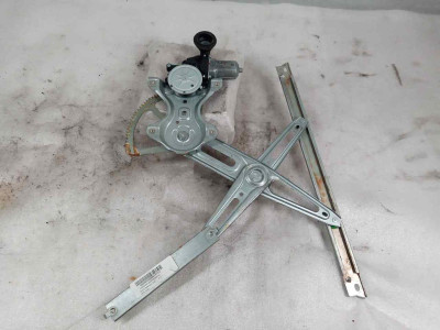 ELEVALUNAS DELANTERO DERECHO, TOYOTA, YARIS (P13)