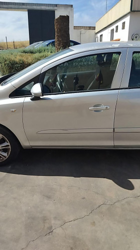PUERTA DELANTERA IZQUIERDA Opel Corsa D (2006->) Opel Corsa D (2006->) 