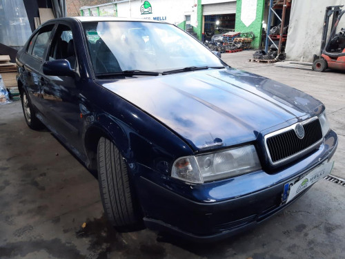  SKODA OCTAVIA BERLINA (1U2) 